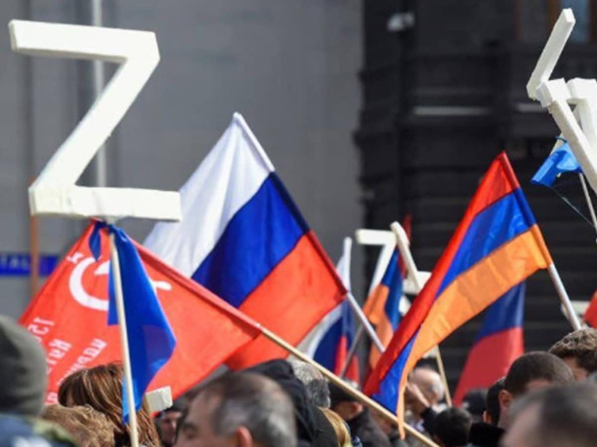 Если мир между Арменией и Азербайджаном будет достигнут, они отодвинуться от международных изгоев, таких как Россия и Иран, а Израиль может многое выиграть