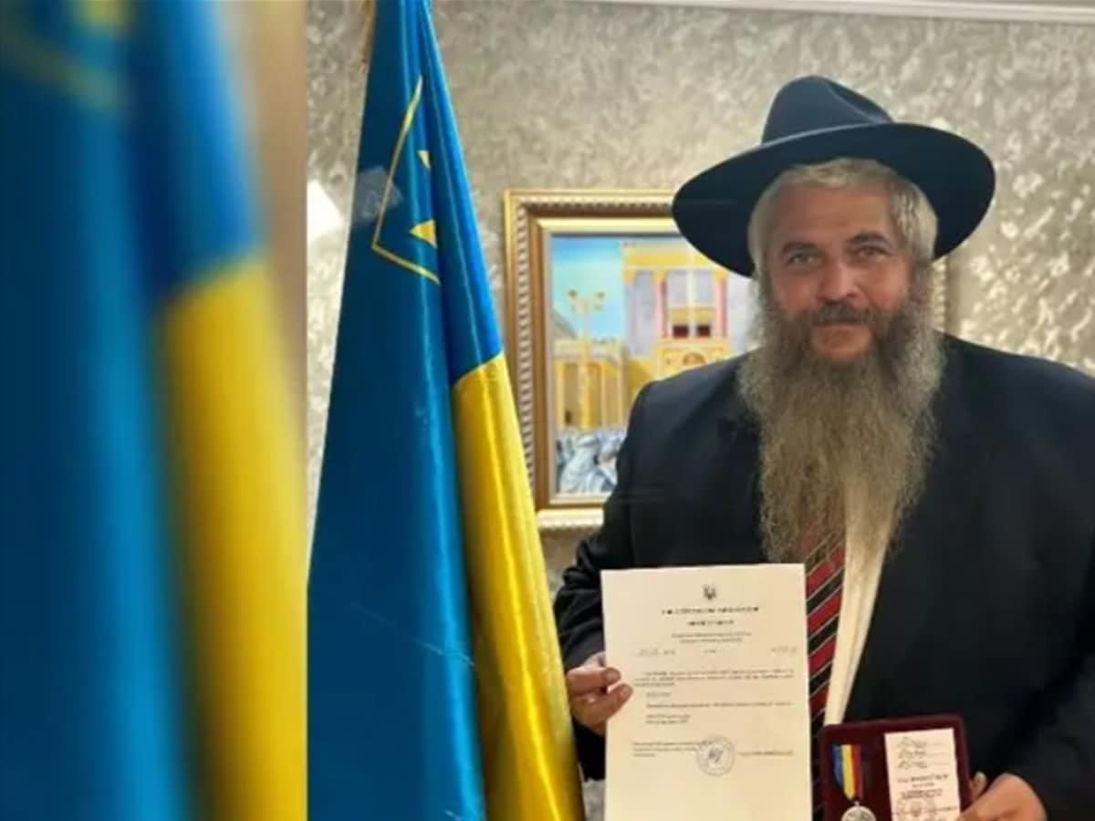 Главный раввин Украины награжден медалью за «героизм при обороне Киева».