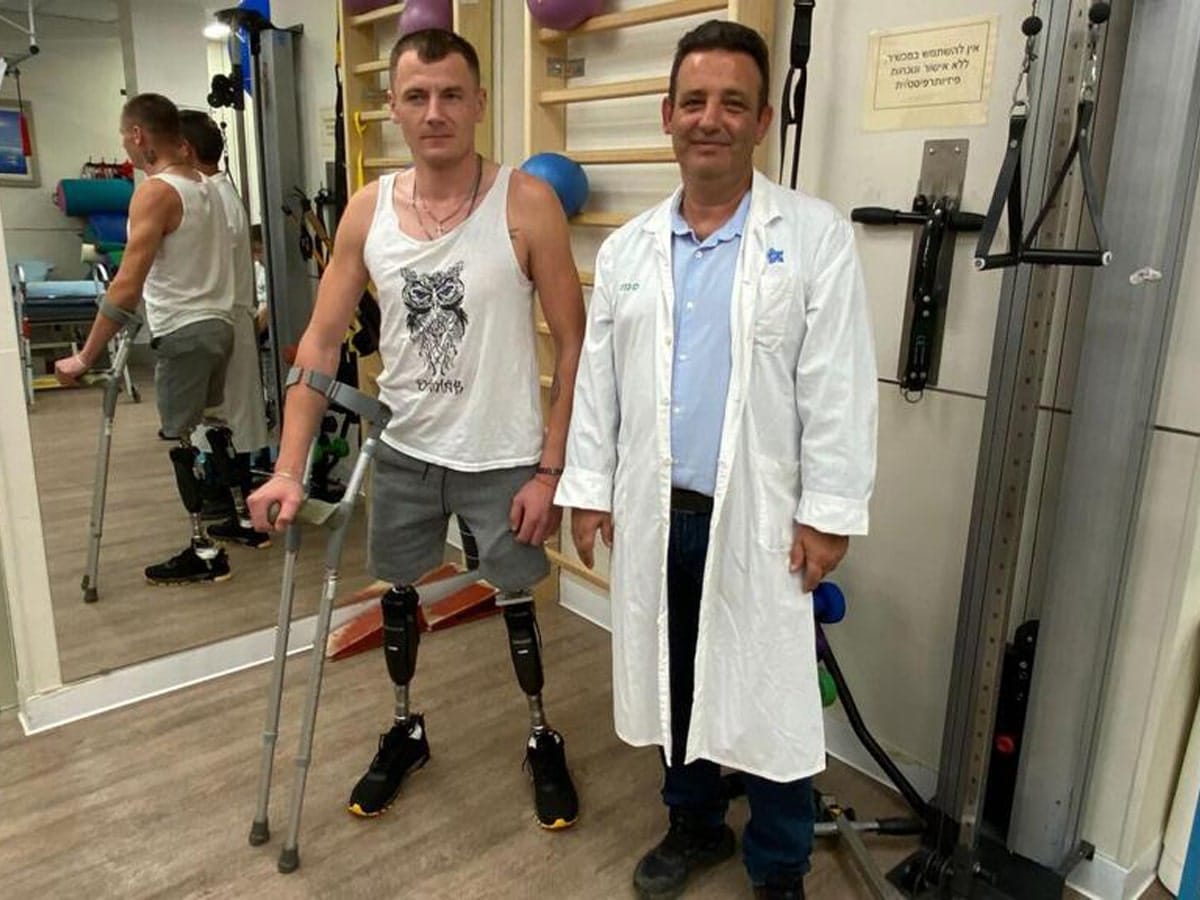 Украинский герой: История солдата без обеих ног, который стал звездой соцсетей в Израиле