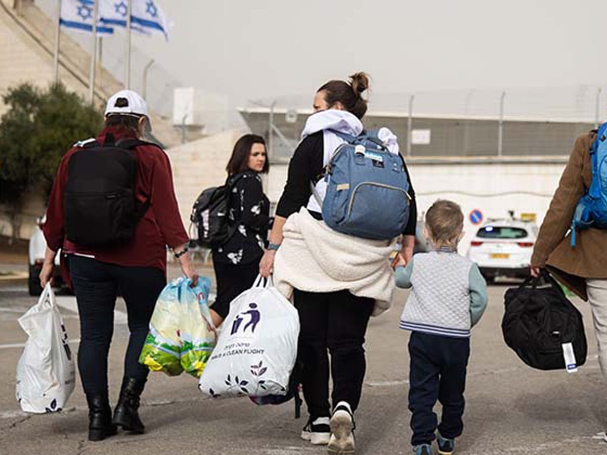 Агрессия России заставляет евреев из бывшего Советского Союза искать новый дом в Израиле, но правительство Израиля их не очень и хочет