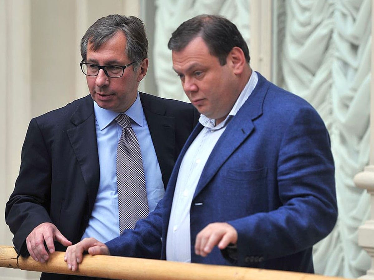 Были "российские" - стали "израильские": российские олигархи массово удаляют из биографий упоминания, связывающие их с Россией