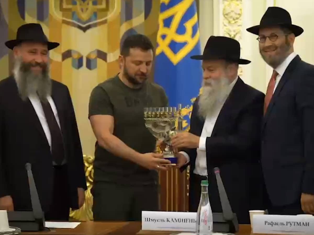 Итоги празднования Рош ха-Шана в Умани: самая массовая молитва за Украину - фото, умножающие на ноль упреки путина - самый громкий скандал вокруг мусора