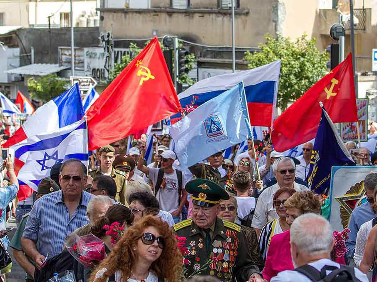 Новости Израиля Куда бегут? - в Израиль и еще 11: в 2 раза больше россиян в 2023 году получили гражданство или вид на жительство других стран