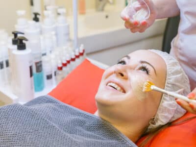 Центр Косметологии в Хайфе. Пилинг — Криолифтинг — RF лифтинг — Уколы красоты. Косметологический центр для лица и тела с уникальными технологиями и методиками омоложения и оздоровления