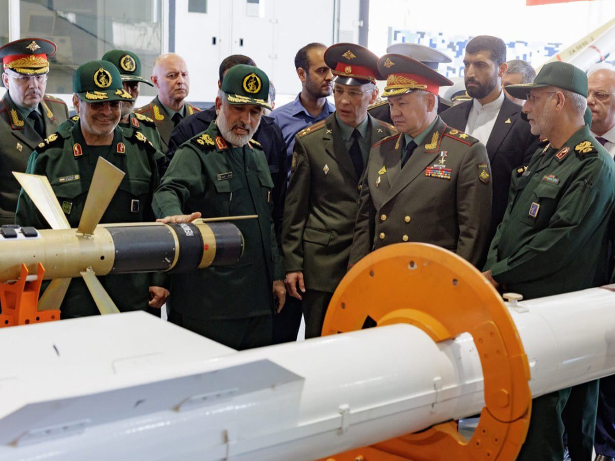 "Военный альянс России и Ирана дает Израилю повод для беспокойства" - Bloomberg - министр агрессии РФ Шойгу в Астане встретился с иранским коллегой