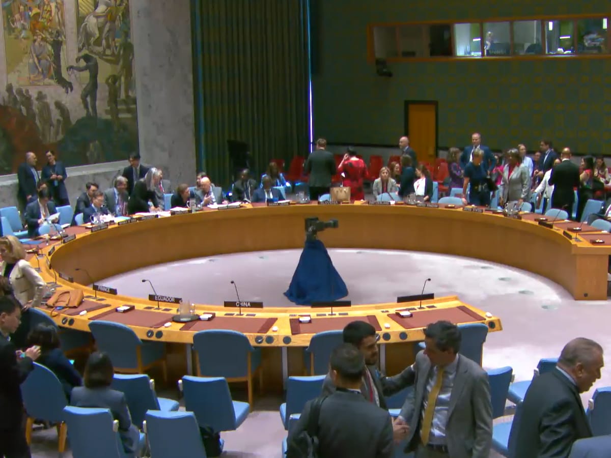 Совбез ООН принял резолюцию США по прекращению огня в секторе Газа: 14 - за, Россия - воздержалась, "ХАМАС готов к сотрудничеству"