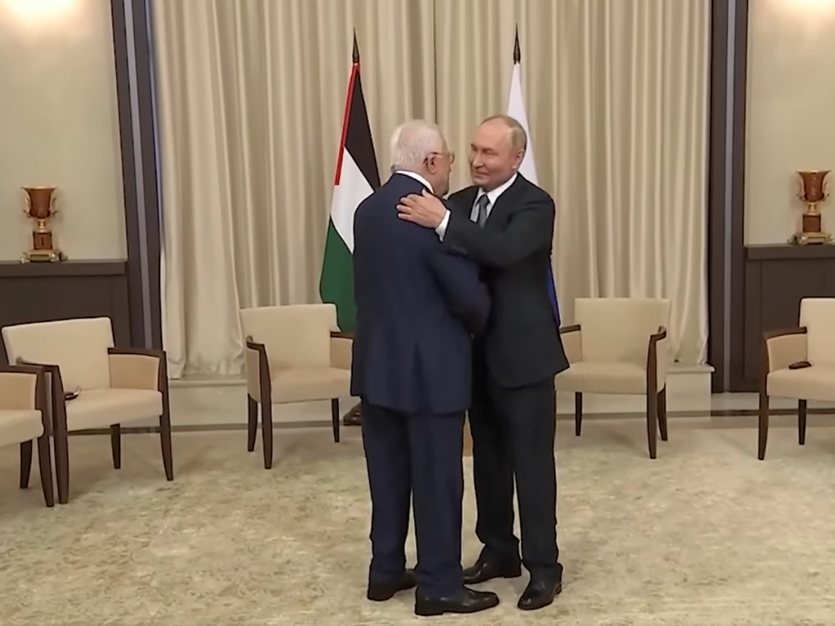 путин пригласил Аббаса на саммит БРИКС в Казани и пообещал что одна из сессий на саммите будет посвящена полностью Палестине