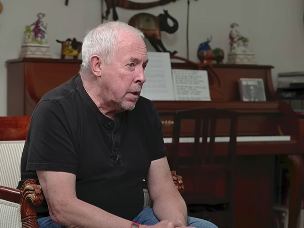 Андрей Макаревич: "Я не помогаю ВСУ - я не хочу чтобы какая-нибудь ракета собранная на мои деньги упала на Москву и убила моего сына" - видео