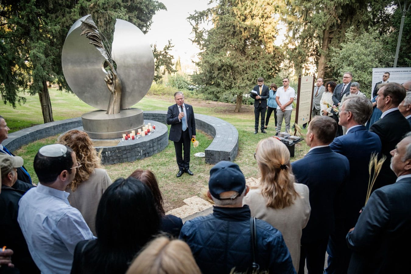 В Иерусалиме открыт первый в Израиле памятник жертвам Голодомора: Украина и Израиль укрепляют историческую связь